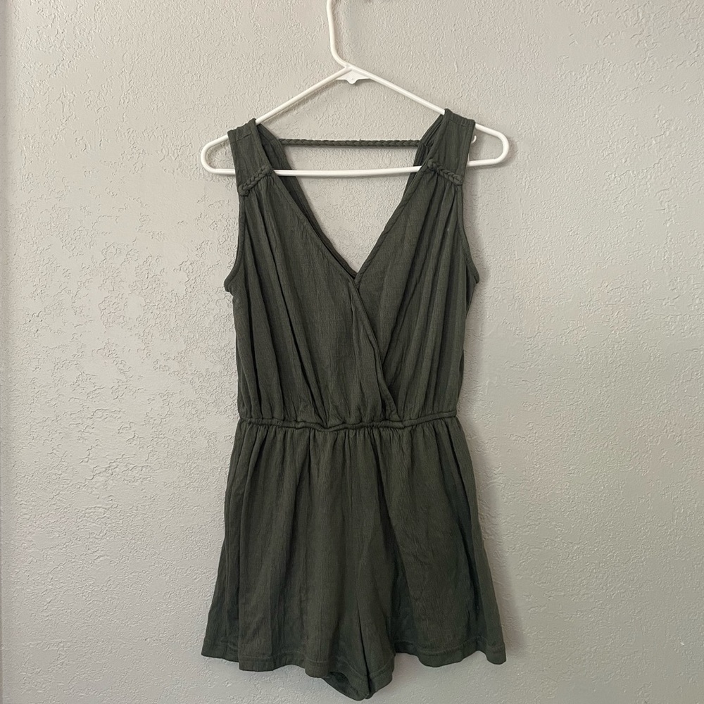 Universal Thread forest green romper